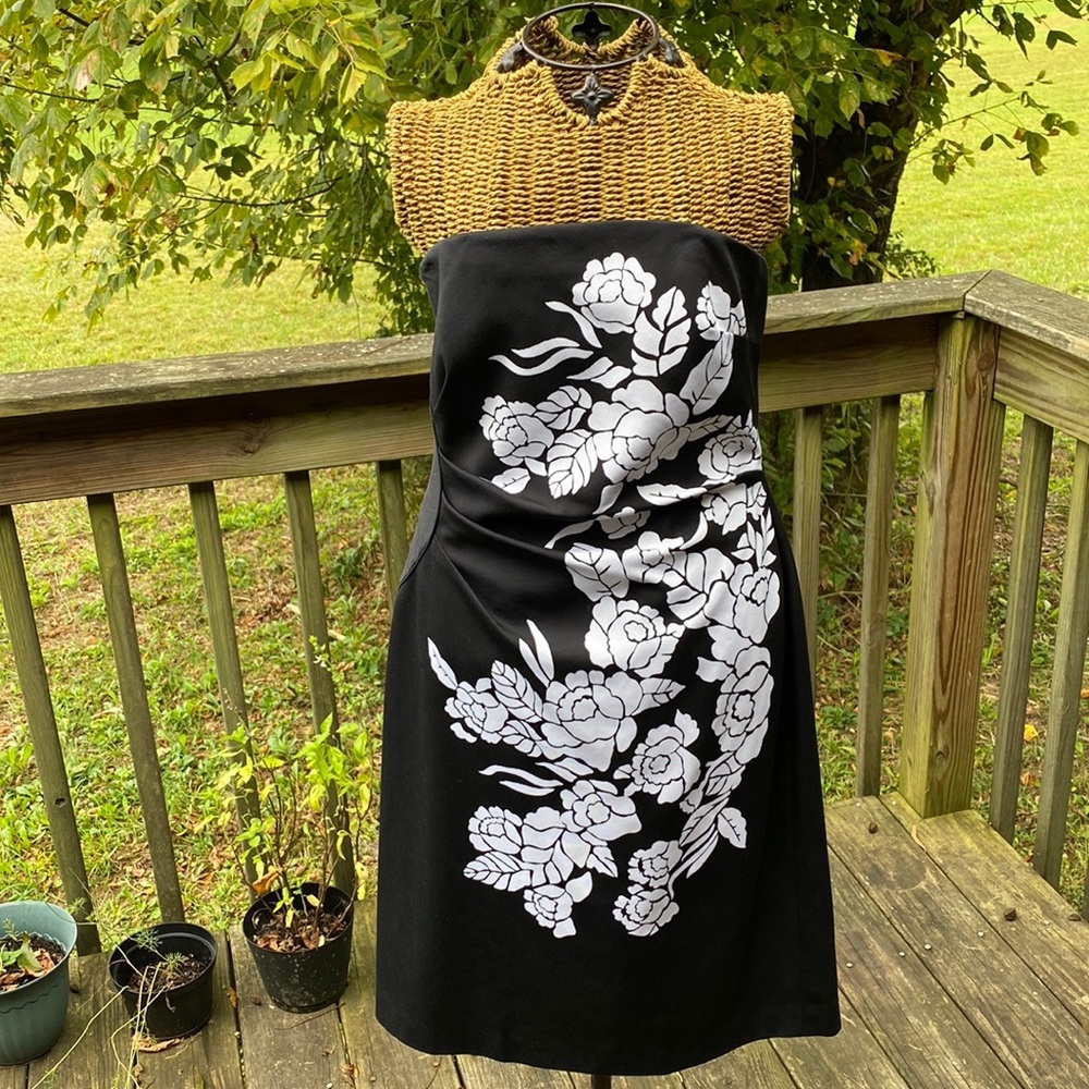 White House black market LBD